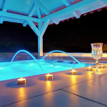 Mit Jacuzzi In Mit Parkplatz By Interhome Apartmán Ližnjan