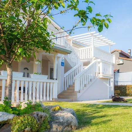 Mit Jacuzzi In Mit Parkplatz By Interhome Apartmán *