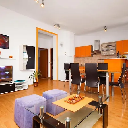 Mit Jacuzzi In Mit Parkplatz By Interhome Apartmán *