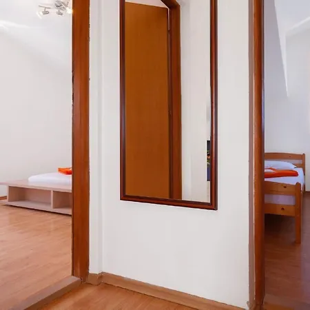 Apartmán Mit Jacuzzi In Mit Parkplatz By Interhome *