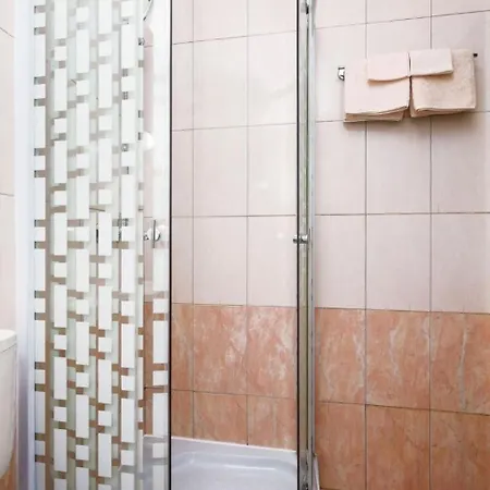 Apartmán Mit Jacuzzi In Mit Parkplatz By Interhome Ližnjan