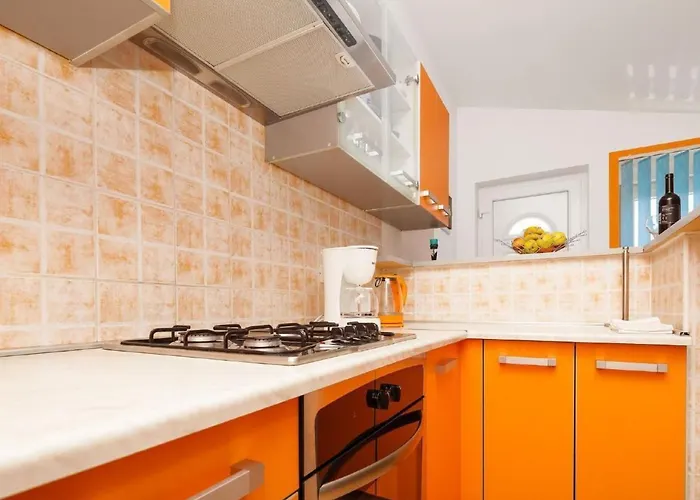 Apartman Mit Jacuzzi In Mit Parkplatz By Interhome *