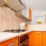 شقة Mit Jacuzzi In Mit Parkplatz By Interhome *