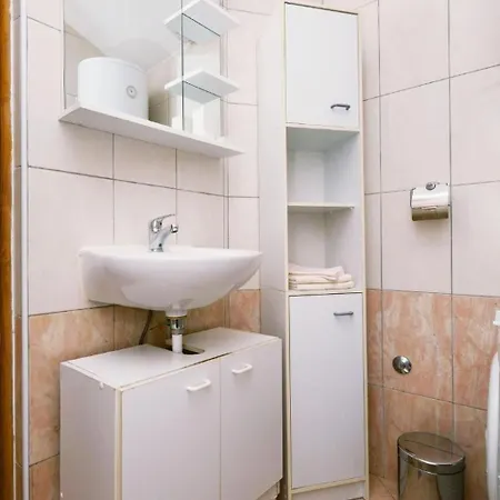 Mit Jacuzzi In Mit Parkplatz By Interhome Lejlighed *