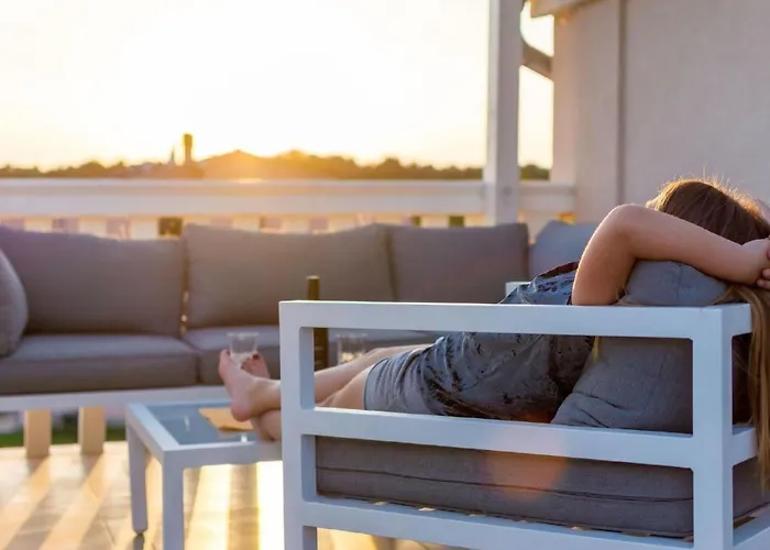 Mit Jacuzzi In Mit Parkplatz By Interhome Ližnjan