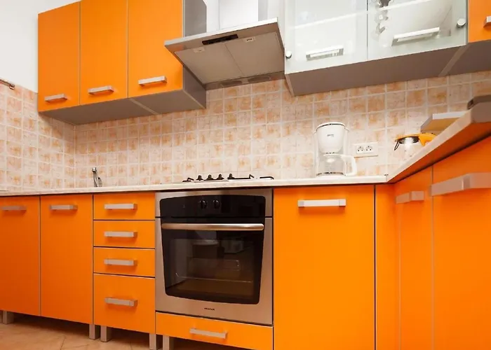 Mit Jacuzzi In Mit Parkplatz By Interhome * Ližnjan