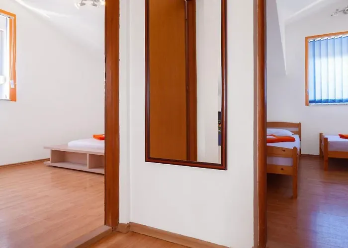Appartement Mit Jacuzzi In Mit Parkplatz By Interhome *