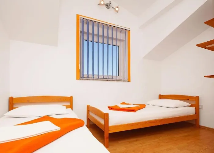 Lejlighed Mit Jacuzzi In Mit Parkplatz By Interhome Ližnjan