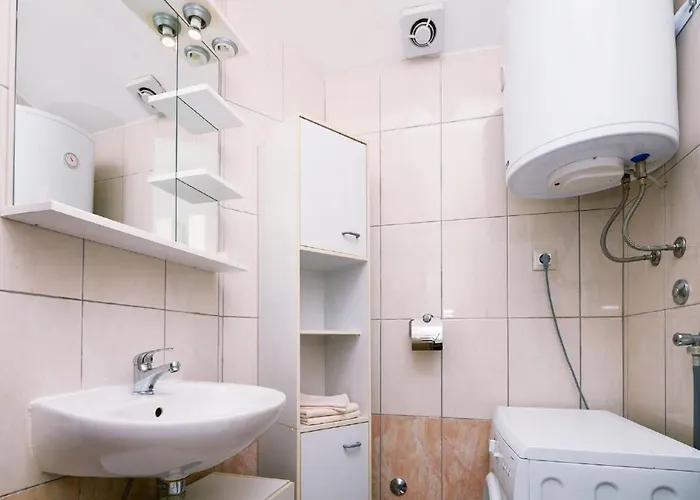 Lejlighed Mit Jacuzzi In Mit Parkplatz By Interhome Ližnjan