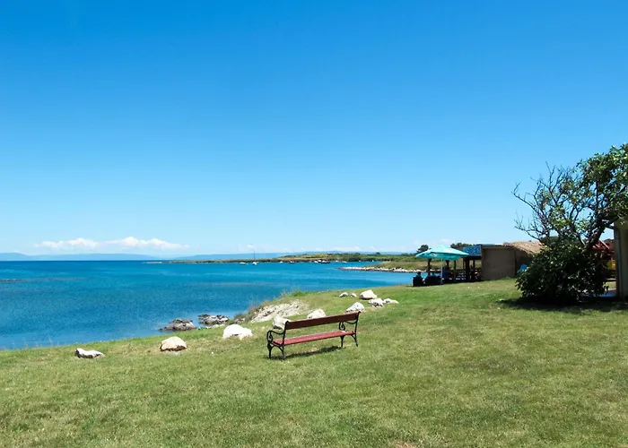 Mit Jacuzzi In Mit Parkplatz By Interhome Lejlighed *